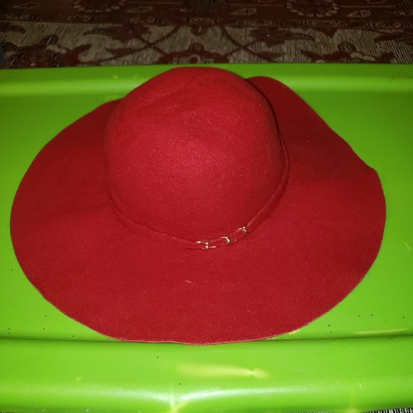 big red floppy hats